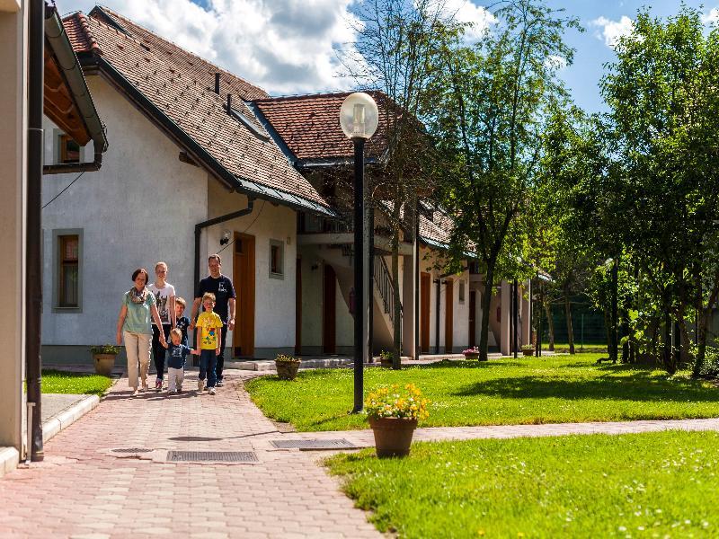 Terme Banovci - Hotel Zeleni Gaj Veržej المظهر الخارجي الصورة